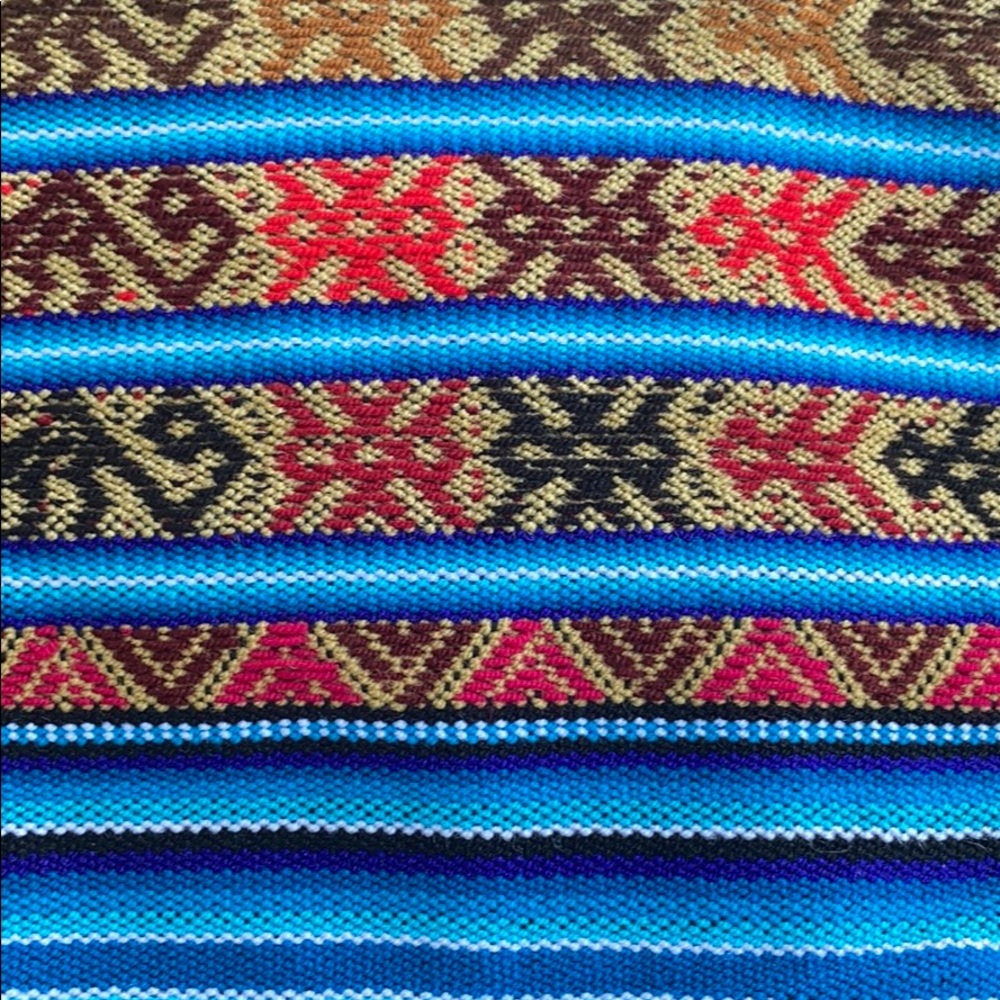 Host Pick💕Small Woven Style Single Pocket Purse - Picture 3 of 6